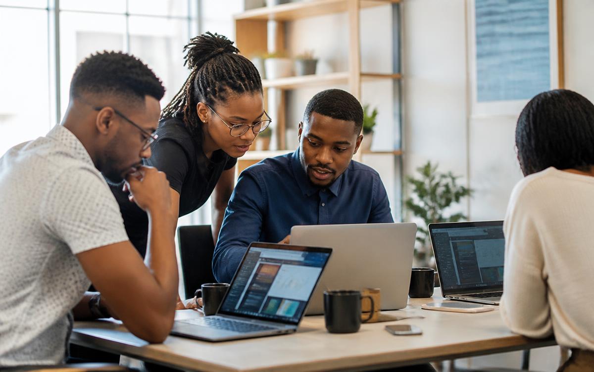 Desenvolvimento de software em Moçambique — Internet de Moçambique